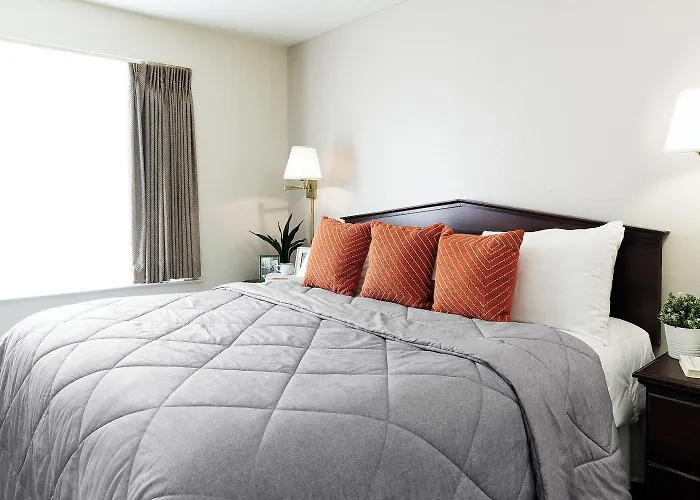 Intown Extended Sc - Ashley Phosphate Hotel 2*